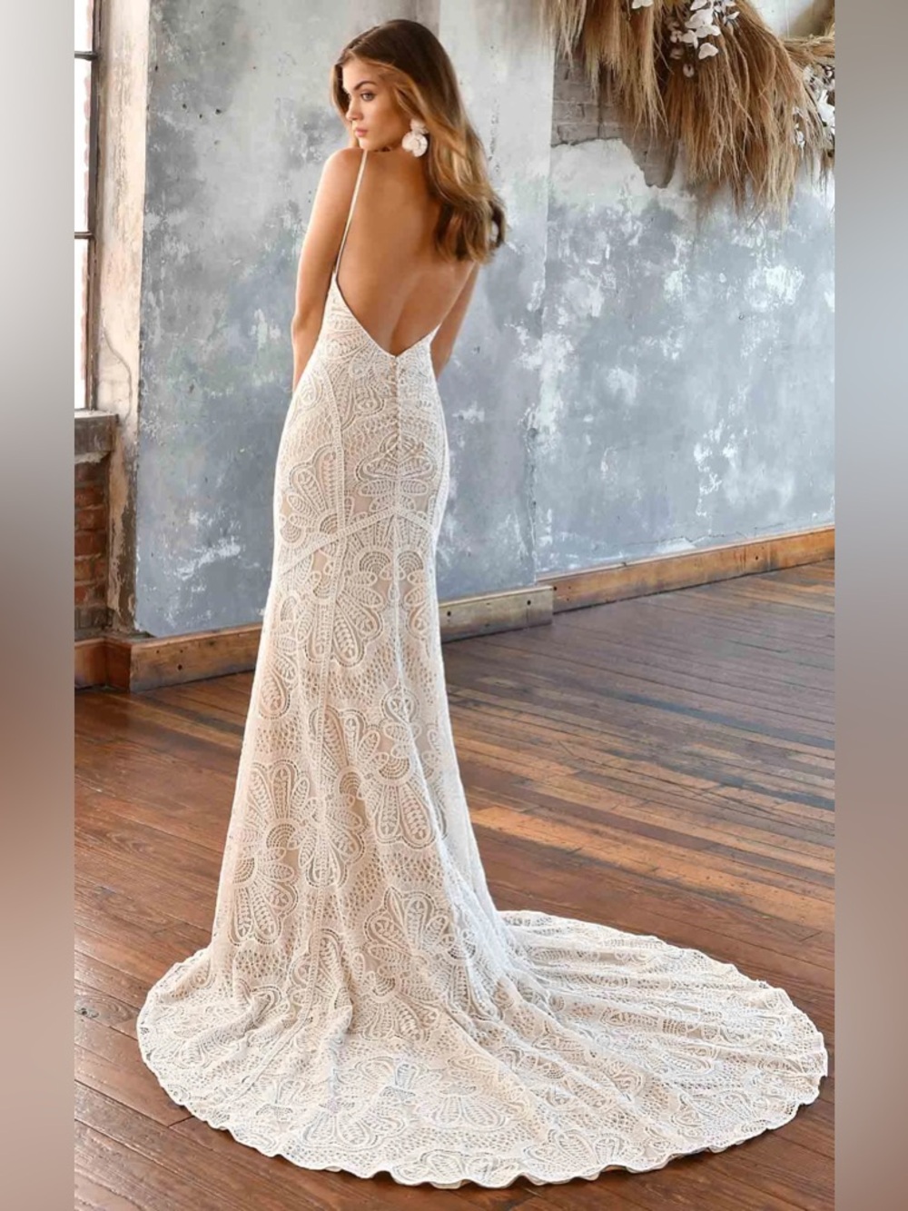 All Who Wonder Ryder Simple Lace Boho Wedding Dress With Vintage Details - Picture 6 of 15
